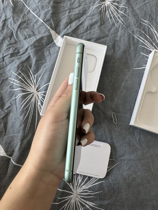 iPhone 11 зелен