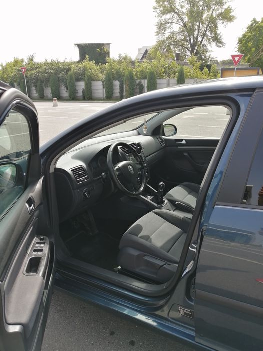 Dezmembrez Vw golf 5 1.9 tdi