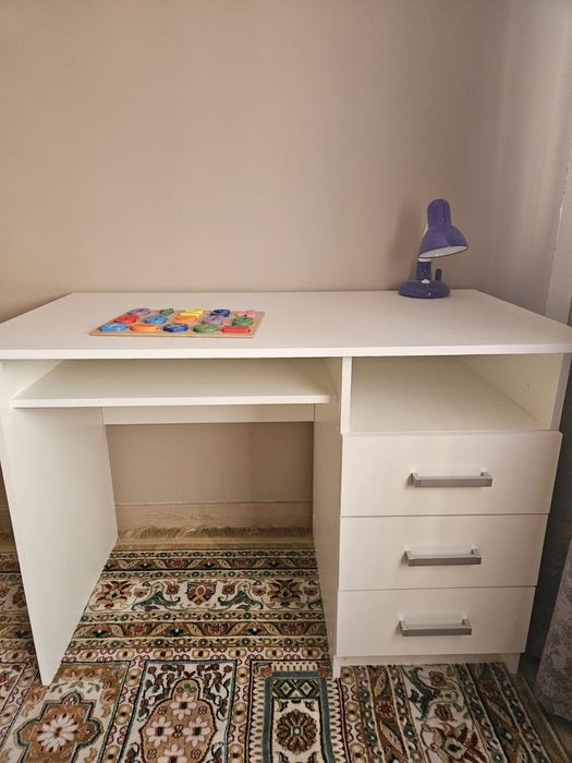 Рабочий стол и тумба