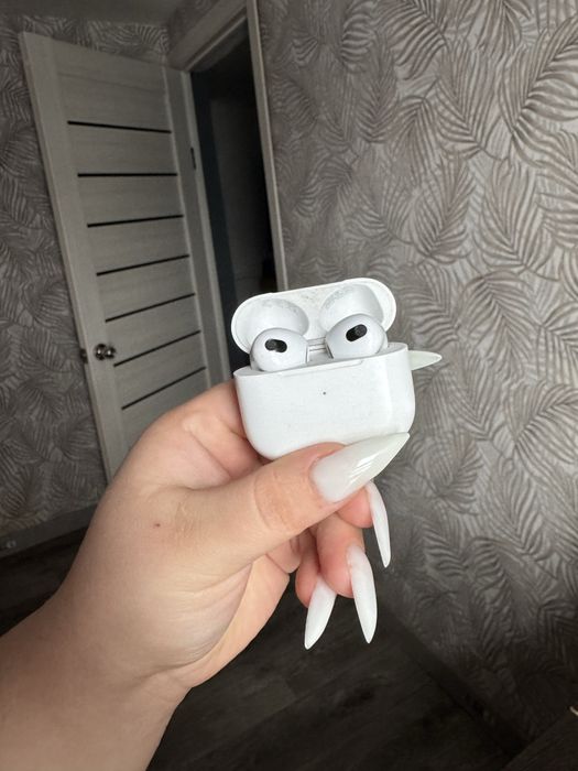 Продам airpods 3