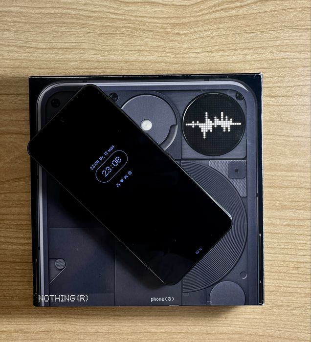 Своят Nothing Phone 3 с гаранция от Зора