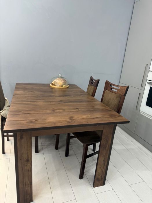 Мебель стол стуля . Кухня