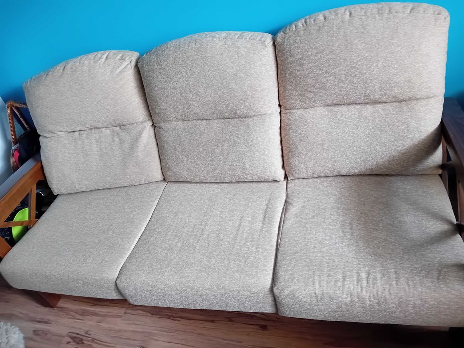 Продавам тройка диван