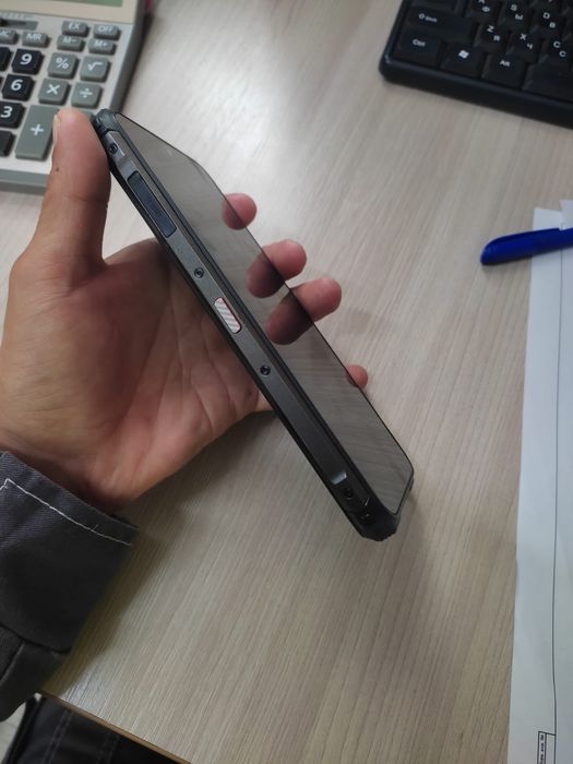 Защищённый смартфон Oukitel wp13