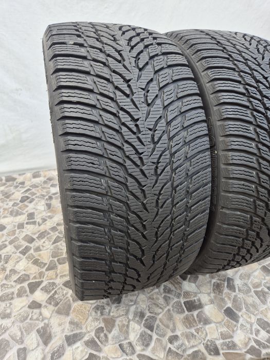 2бр 255 35 20 Nokian зимни 23г