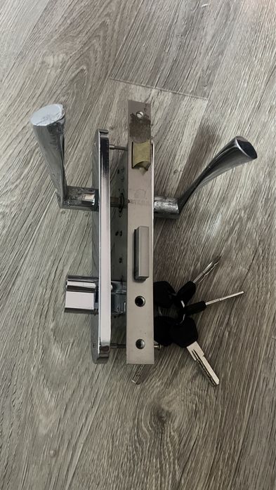 Дверной замок