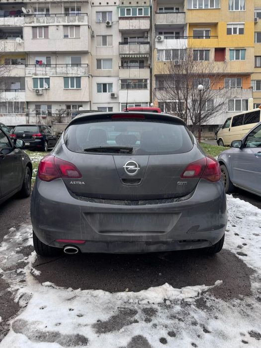 Opel Astra J 2.0cdti 165 коня, На части!!!