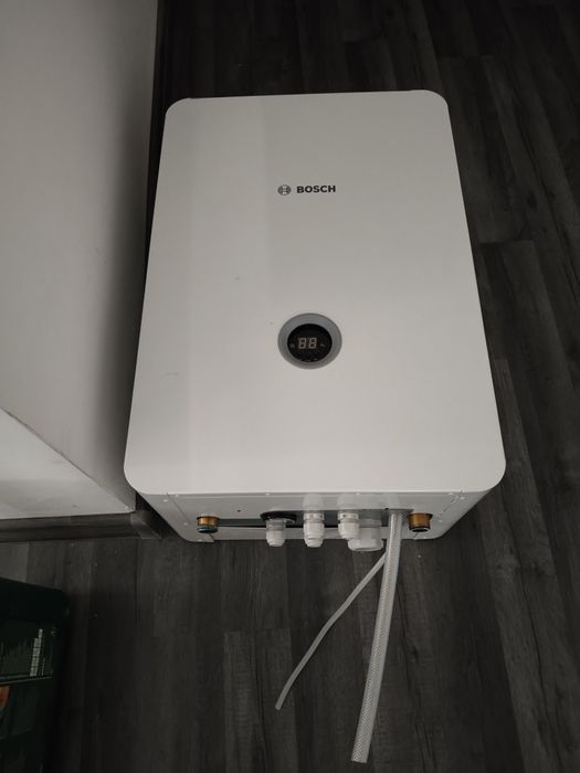 Vand centrala electrica Bosch Tronic Heat 18kw
