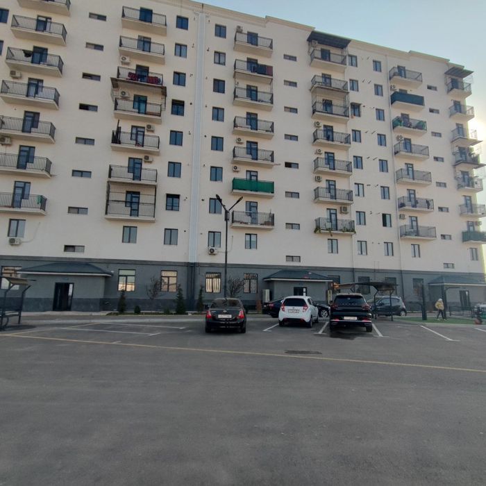 Чоштепада  квартира Срочна сотилади. 2/5/9 (72м²)