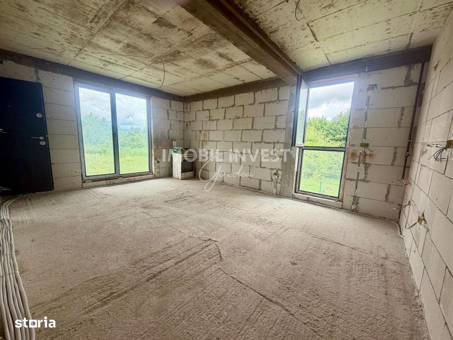 Apartament 3 camere | 70 mp | 2 bai | Parcare | 75.000 Euro