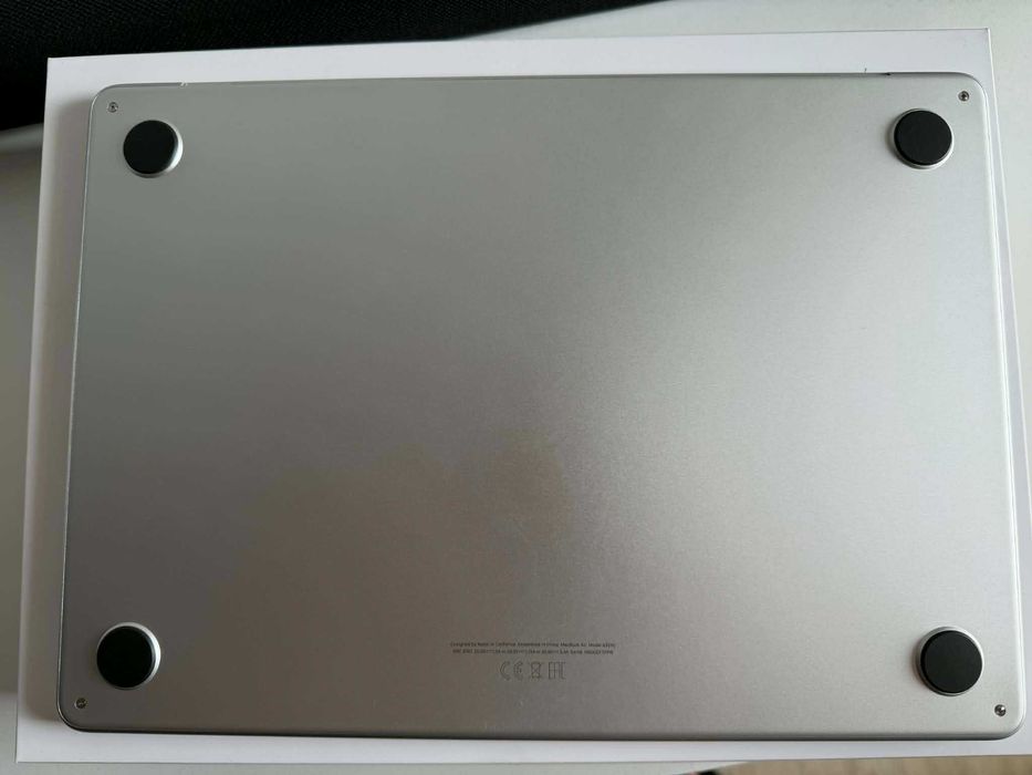 Лаптоп 2025 Apple MacBook Air 13, М4 10GPU/10CPU 24 RAM, 512GB SSD