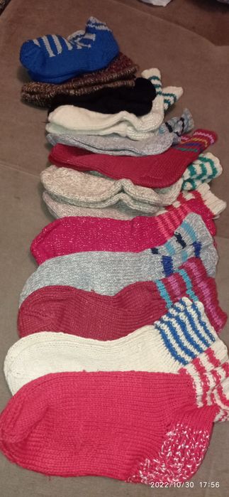 Продам вязанные варежки