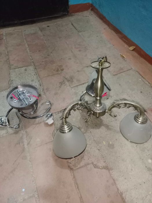 Продам люстры в хорошем состоянии