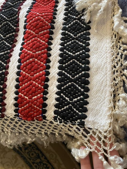 Fata de masa si stergar traditional