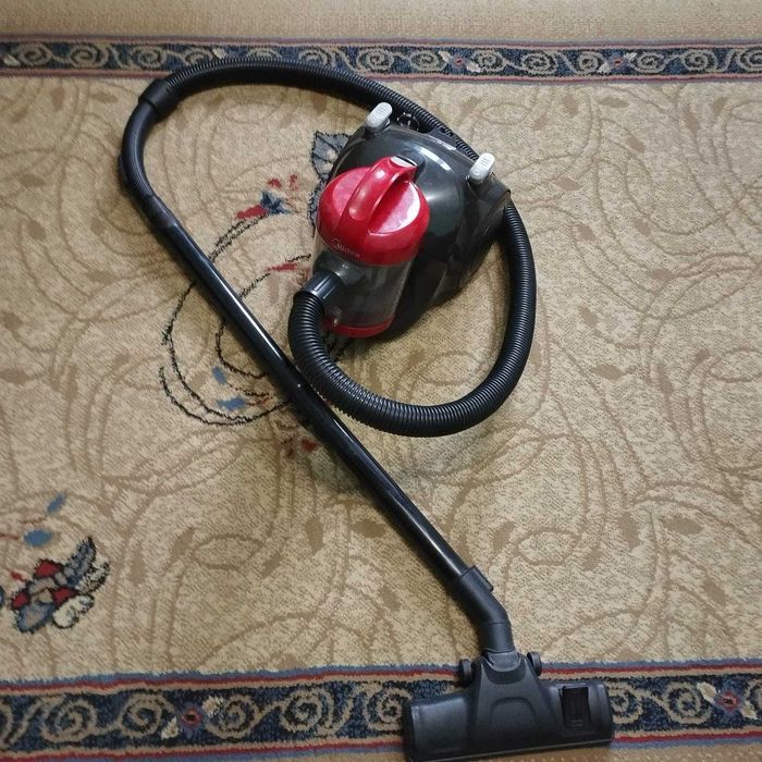 Продам пылесос Б/У