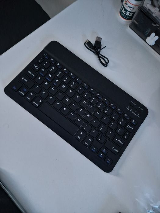 Tastatura Bluetooth