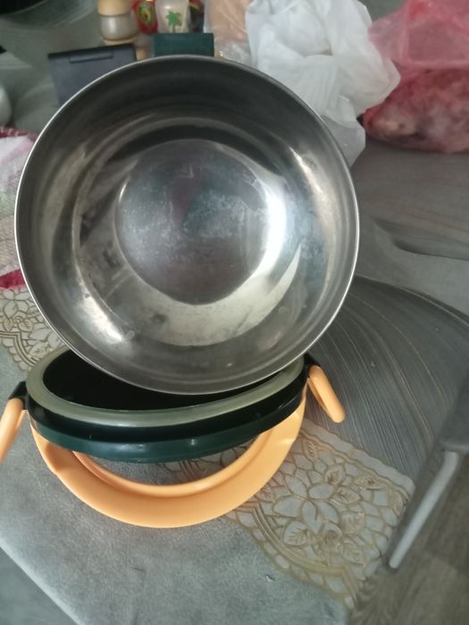 Продам двухъярусный бокс для еды