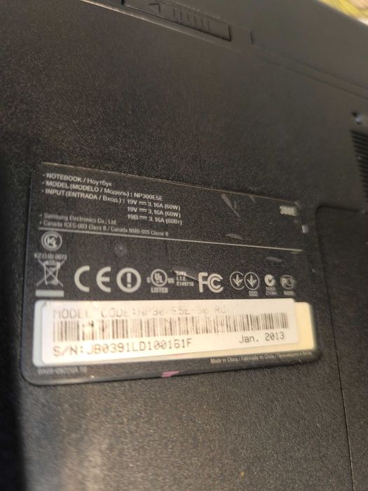 Ноутбук Samsung 300E5E