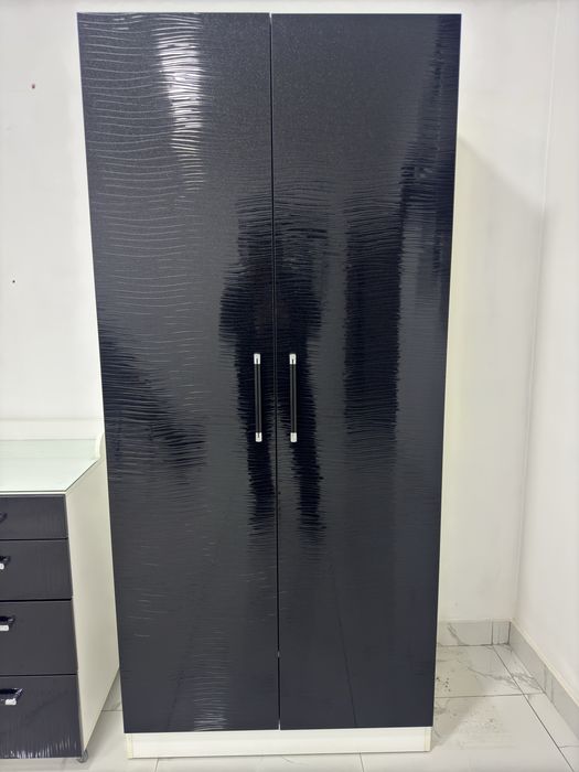 Stomatologilya xonasi mebellari sotiladi