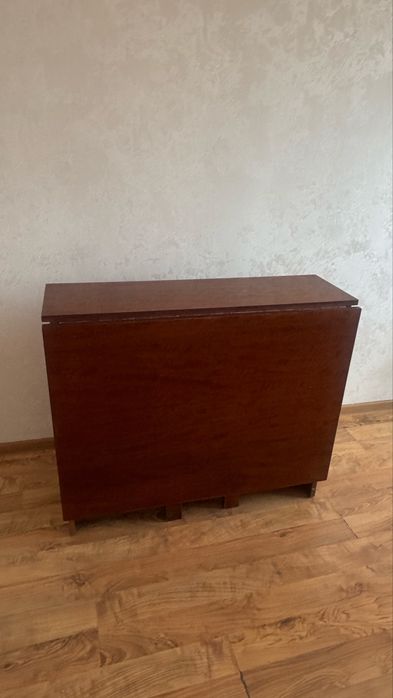 Стол-книжка за 2 тыс