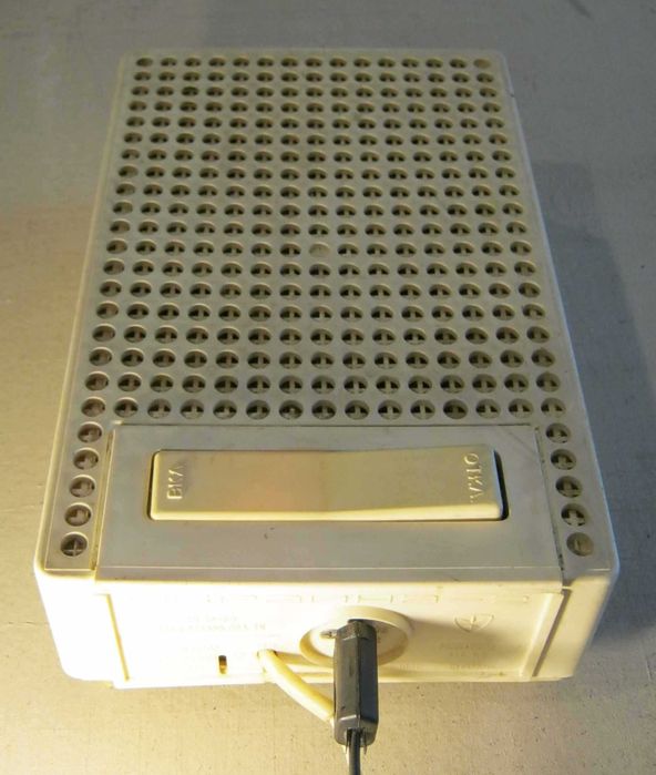 Stabilizator de tensiune AVR