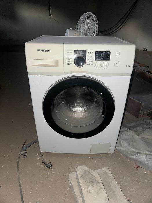 Машинка стиральная б/у