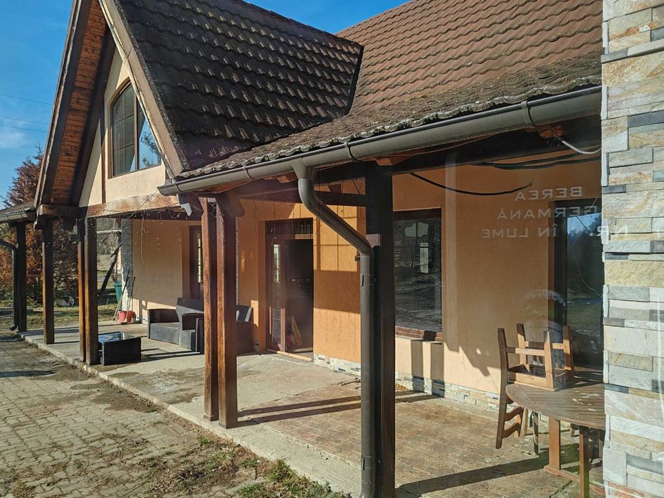 Casa de Vacanta (conac) Locatie Deosebita Oportunitate Afacere