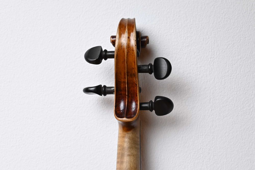 vioara 4/4 intreaga model Nemtesc