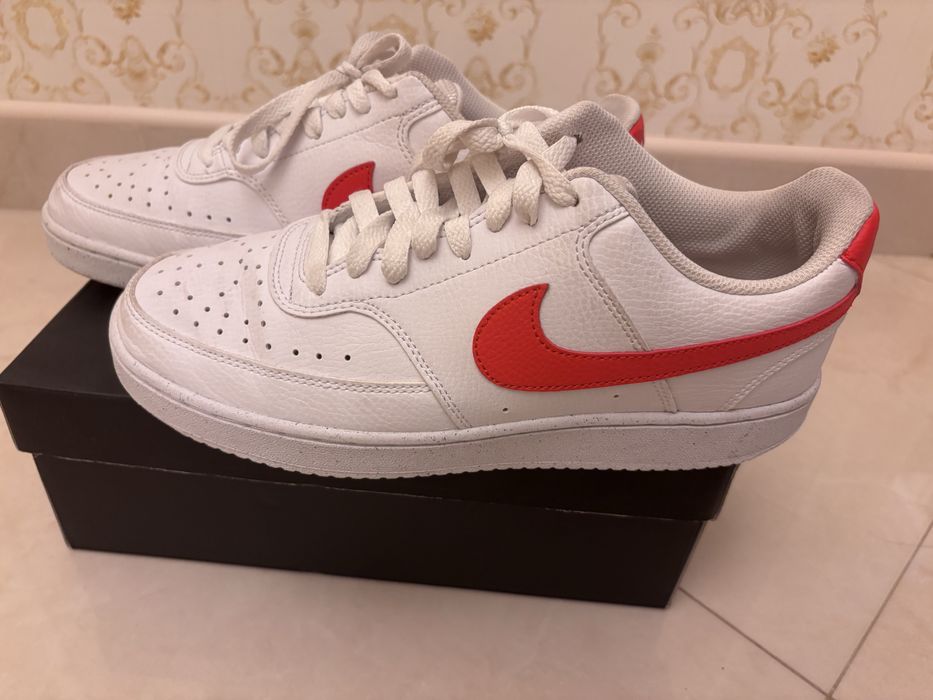 Продавам маратонки nike