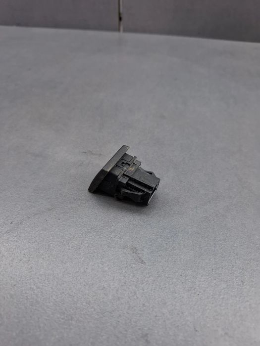 Buton airbag ON-OFF 5J0919235B Skoda Fabia 1.2 MT (60 hp)