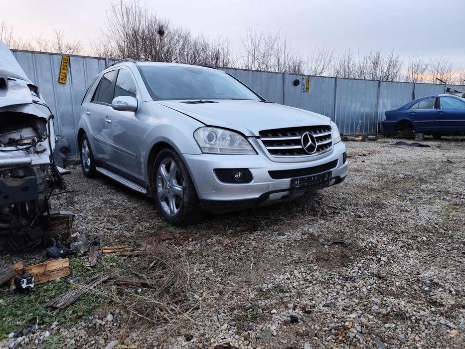 НА части ML W164 280CDI ляв волан въздушно окачване