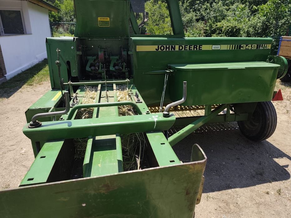 Vând presă baloți John Deere 349