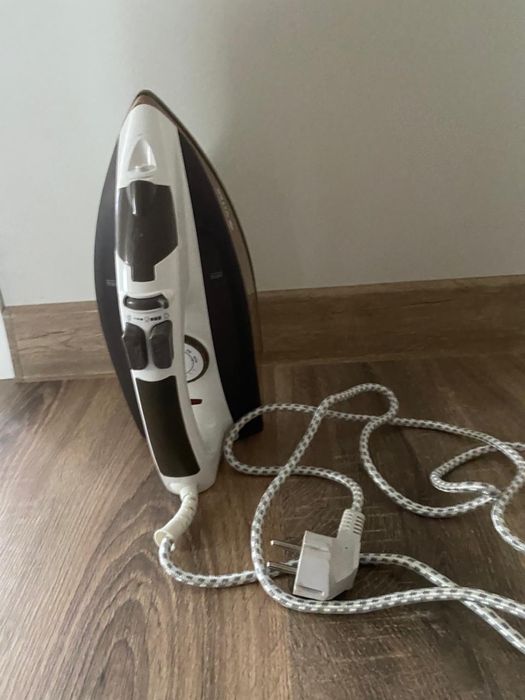 Продам утюг в отличном состоянии