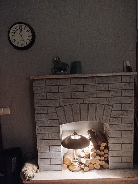 Продам декоративный камин