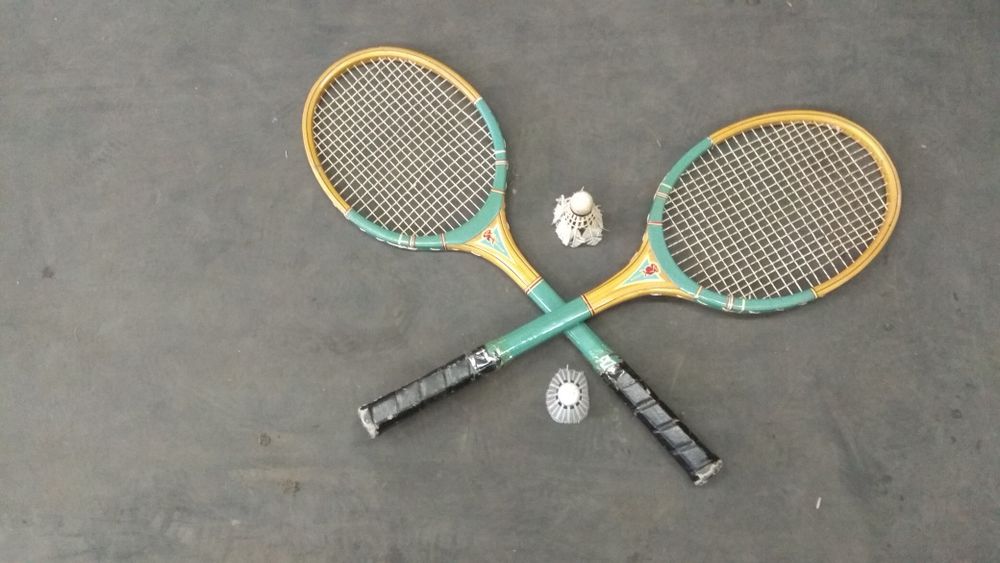 Продам ракетки для бадминтона