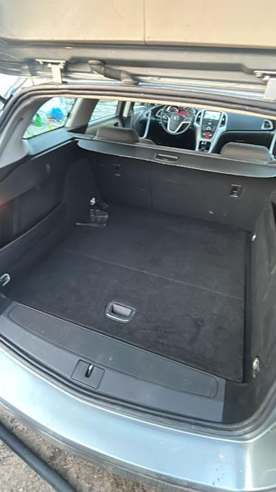 Opel Astra J 2012