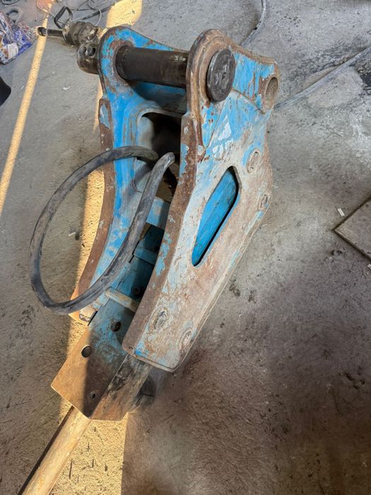 Продам Гидромолот на экскаватор