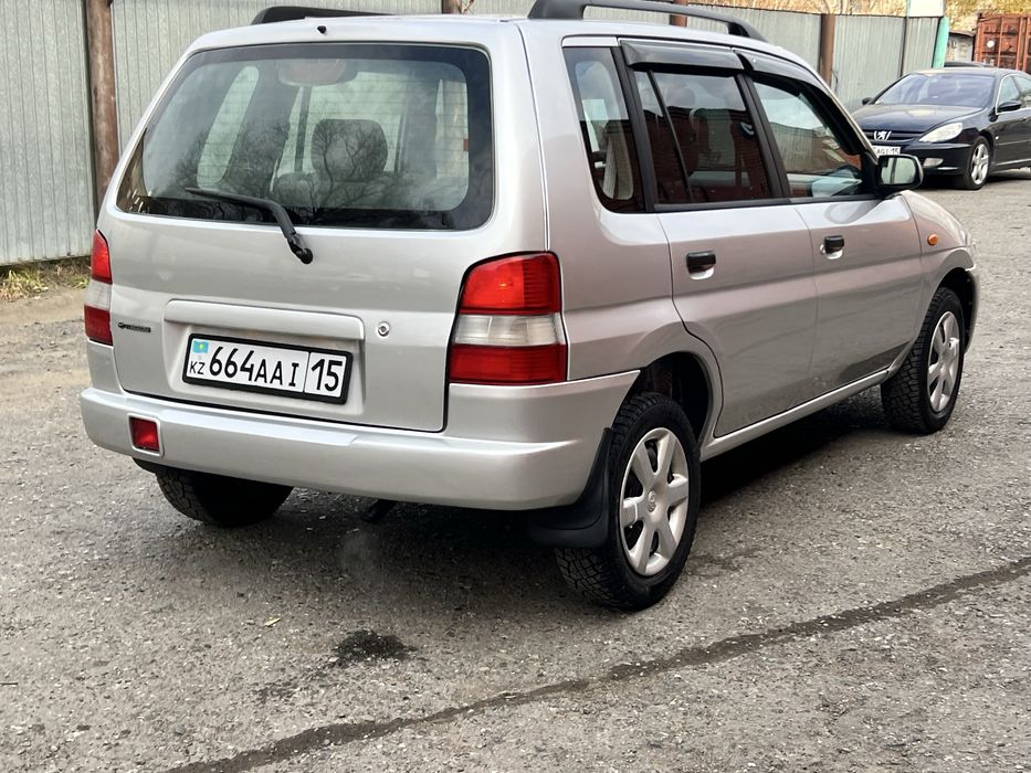 Продам мазда демио.