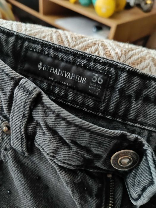 Дамски черни дънки с камъни Stradivarius