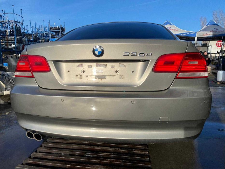 Dezmembrez bmw 330d e92 manual/seria 3/bara e92/capota/far e92/m57/