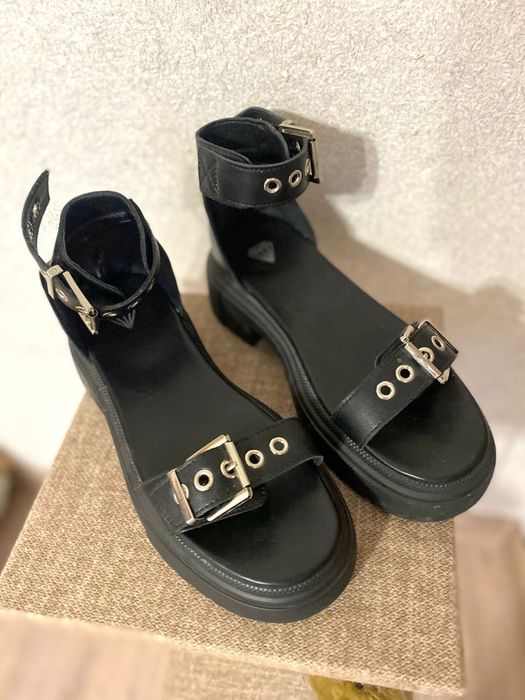 Продам обувь 36р