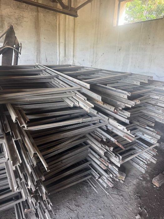 ISSIQXONA anjomlari sotiladi!