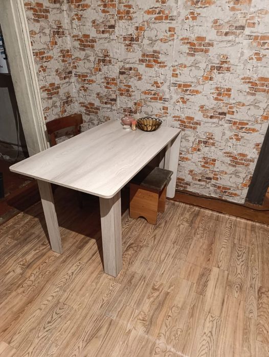 Продам новые столы