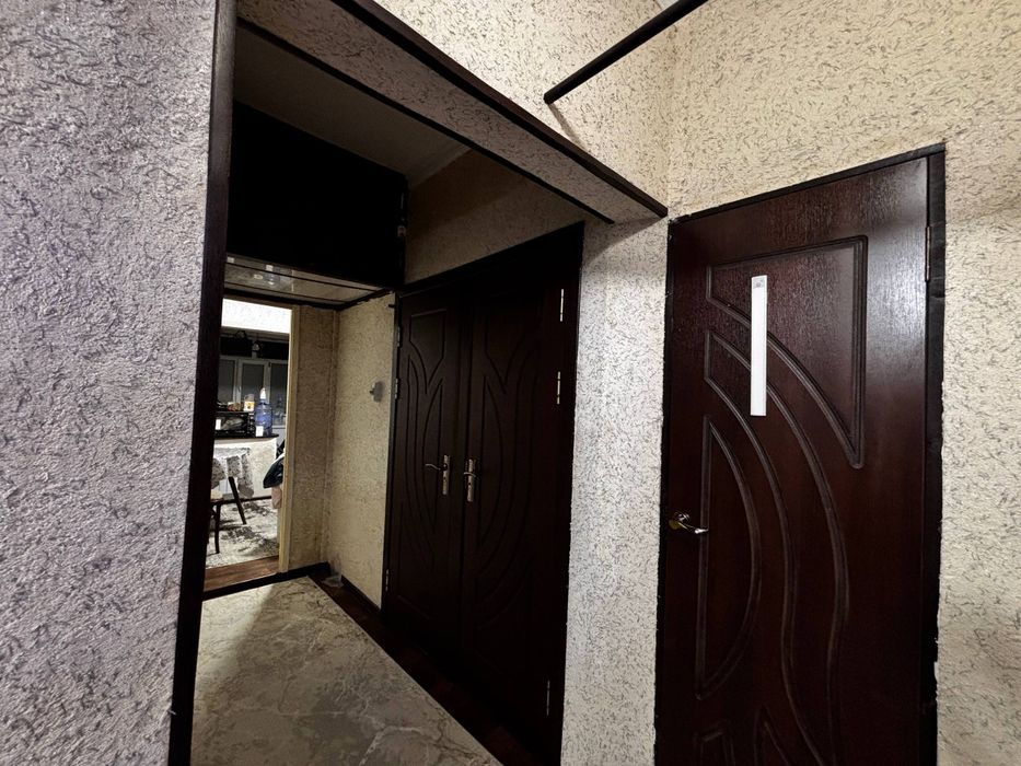 Продаётся своя 3-х комнатная квартира