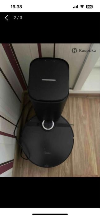 Робот пылесос Medeia