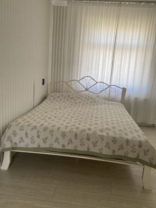 Продается кровать 1.60*2м