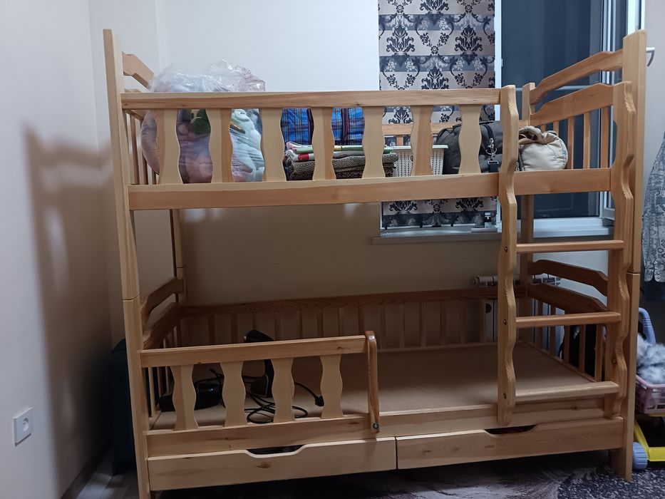 Parta taburetkalari bilan va detskiy 2 itajli