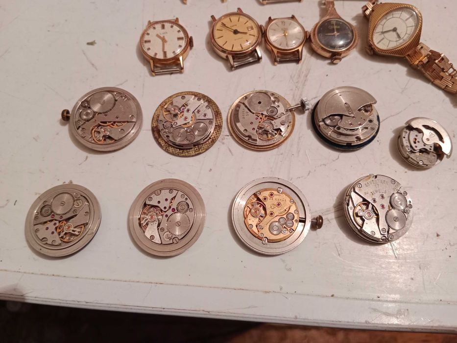 статуэтки. фарфоровые