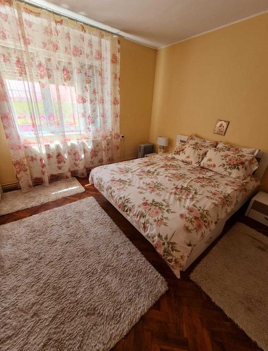 Casă de vânzare in Stei