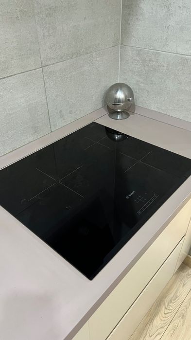 Индукционная варочная панель Bosch